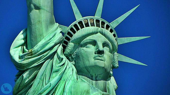 Longitude and latitude of the statue of liberty